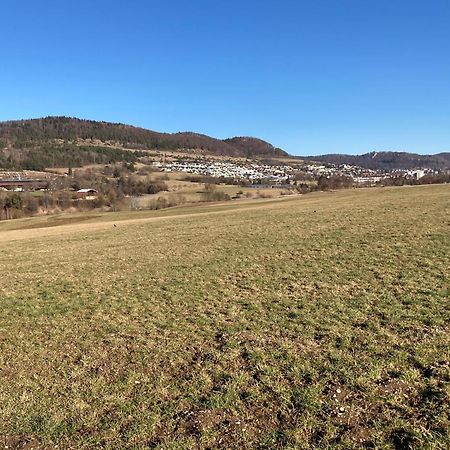Appartement Atemberaubender Ausblick Mit Premium-Wanderwegen Vor Der Haustuer à Albstadt Extérieur photo
