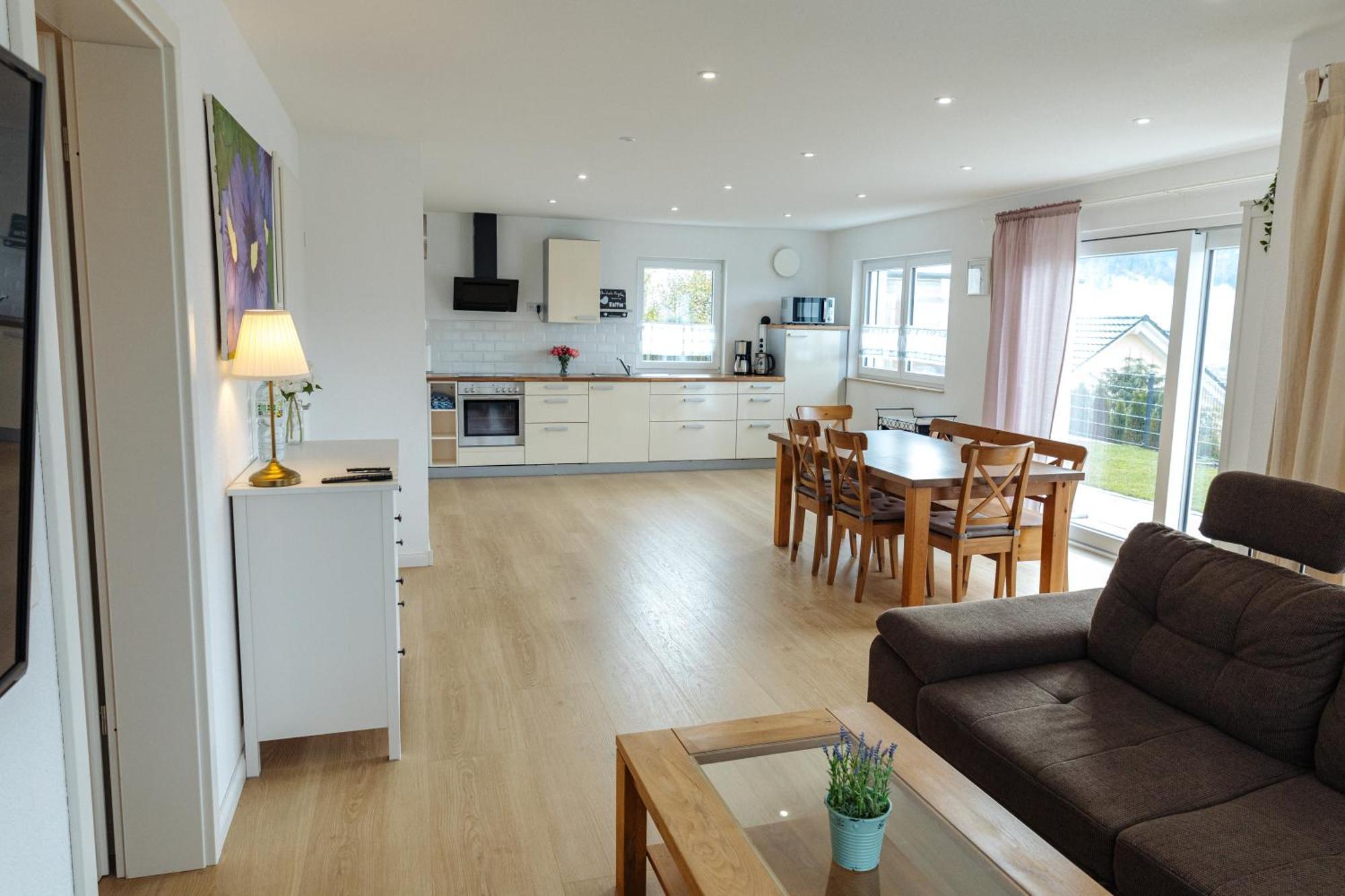 Appartement Atemberaubender Ausblick Mit Premium-Wanderwegen Vor Der Haustuer à Albstadt Extérieur photo
